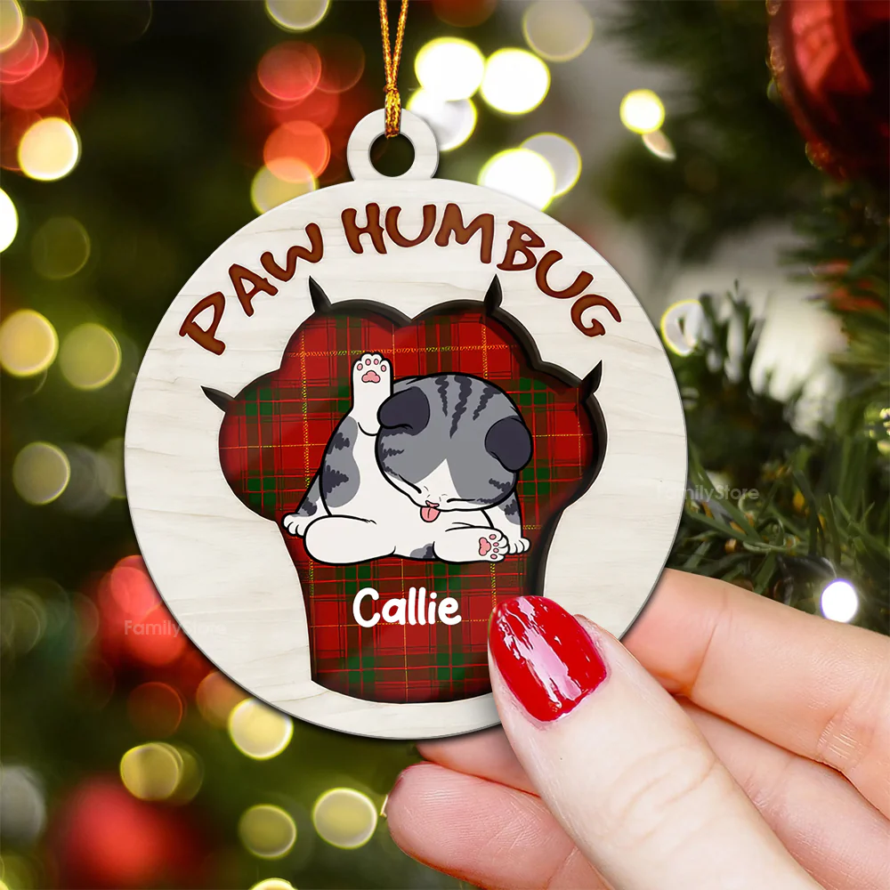 Christmas Paw Humbug - Personalized Wood Ornament - Gift For Cat Lover, Cat Mom, Cat Dad - CLP10 NA94 - Image 4