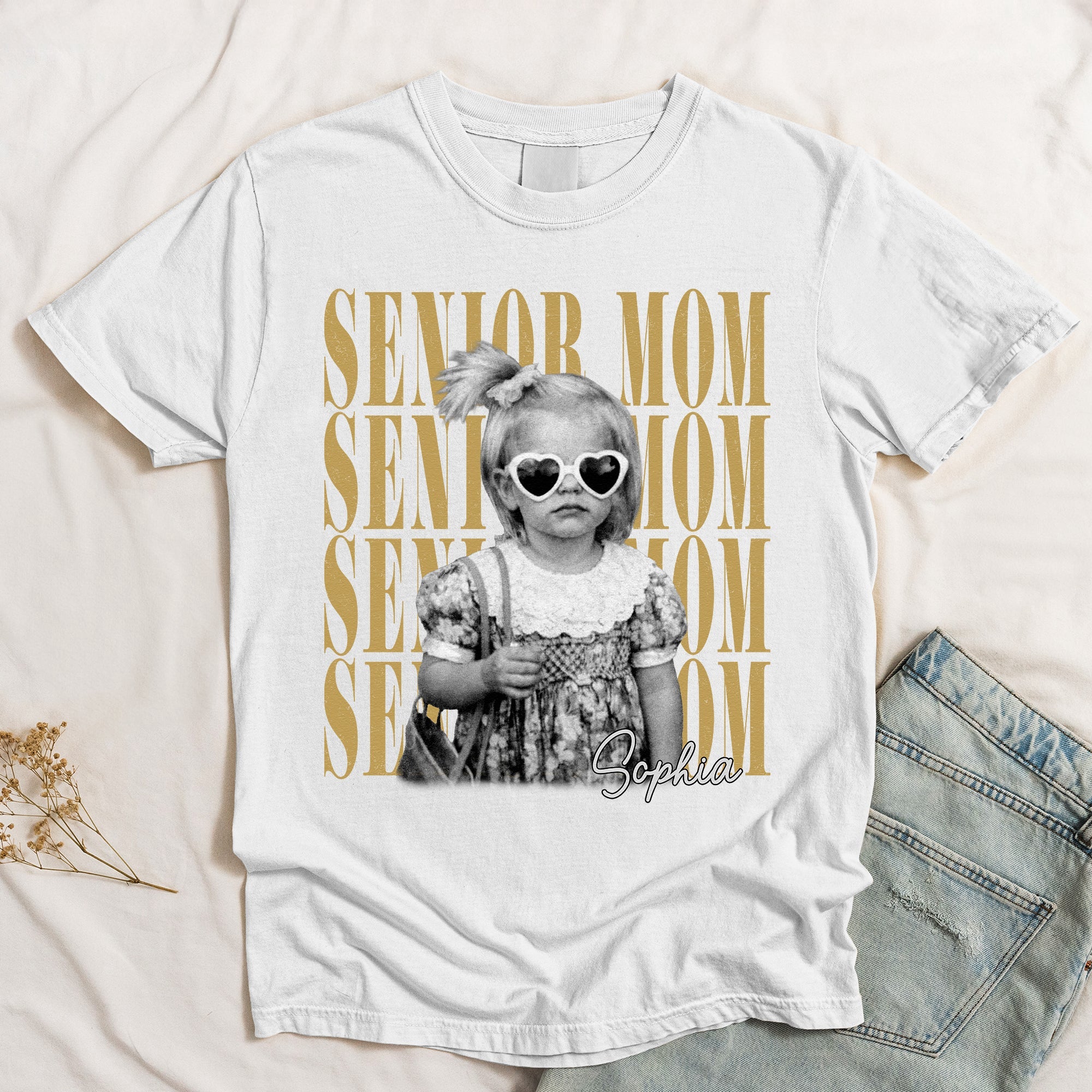 Custom Vintage  Photo Year Senior Mom - Personalized Shirt - Gift For Mom, Family Of Graduate - Image 2