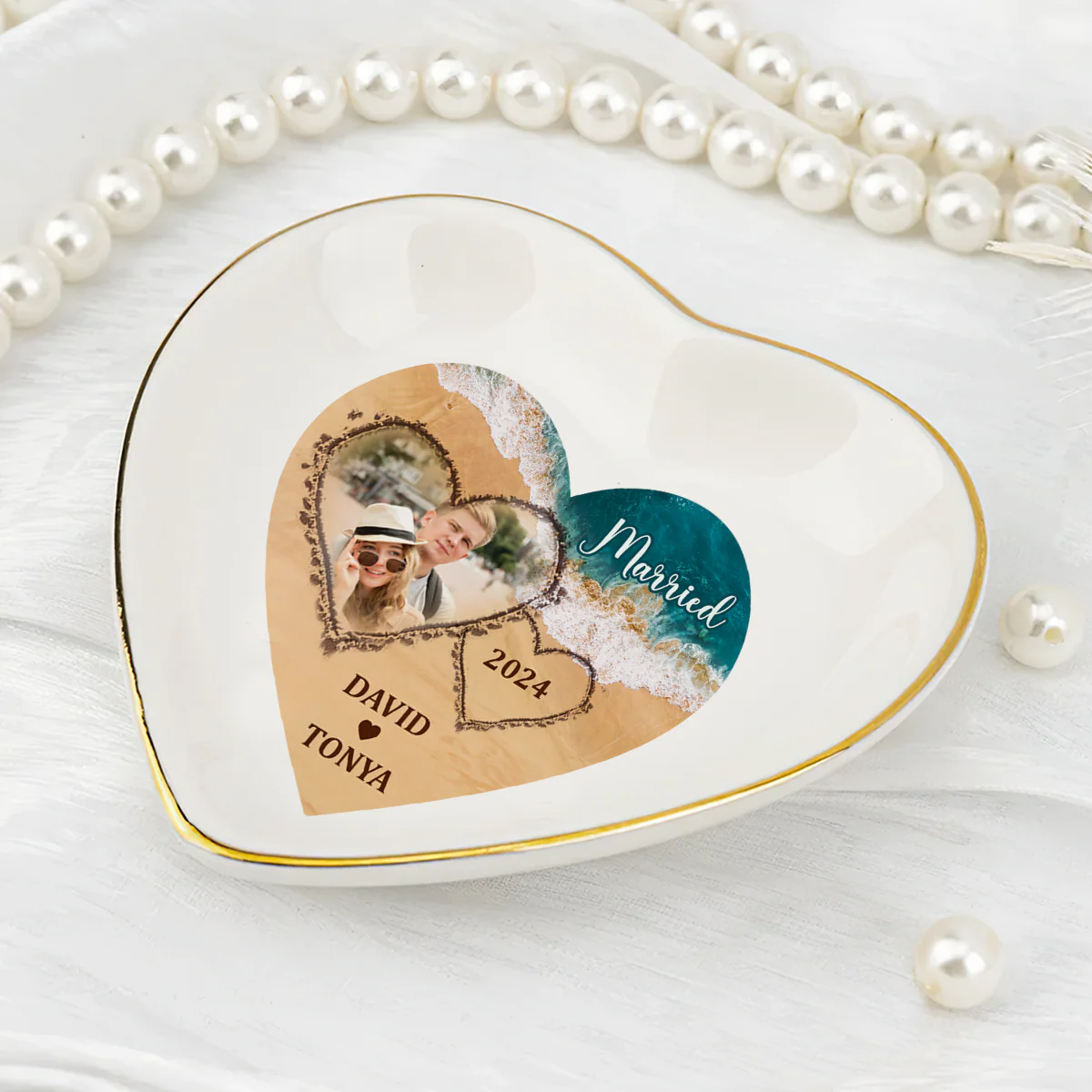 Married Engaged Couple & The Sea - Personalized Jewelry Dish - Gift For Wife, Anniversary, Engagement, Wedding, Marriage Gift - NA94