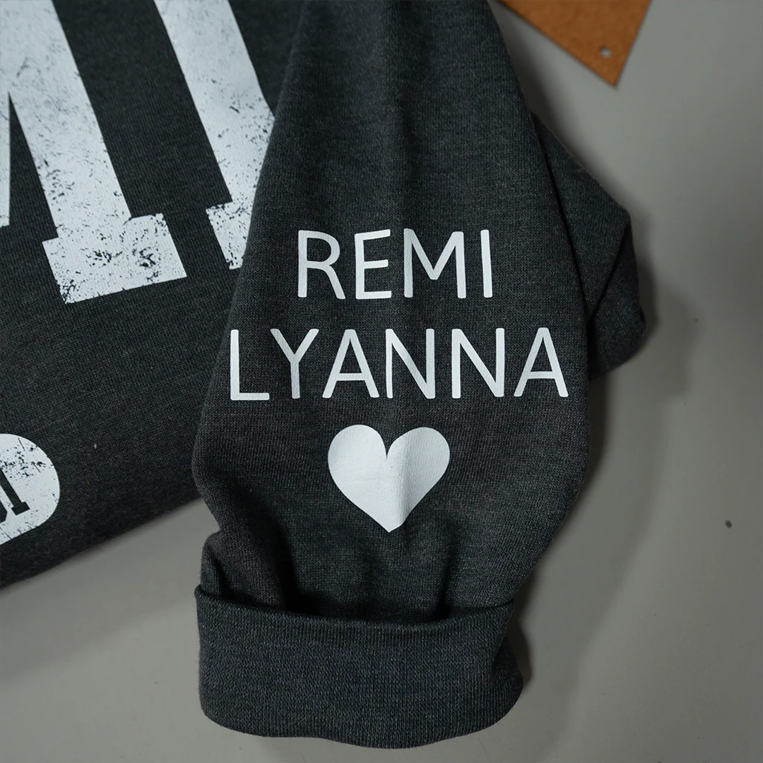 Mimi Est with Granddaughter and Grandson Names - Personalized Sweatshirt With Design On Sleeve - Gift For Grandma, Mom, Wife - NH96 - Image 3
