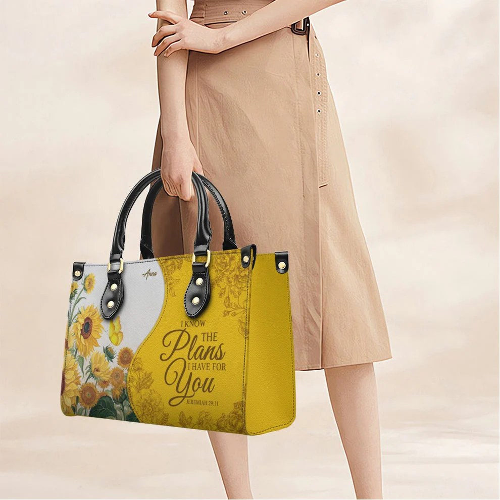 She Who Kneels Before God Can Stand Before Anyone - Personalized Leather Handbag HL128 - Image 3